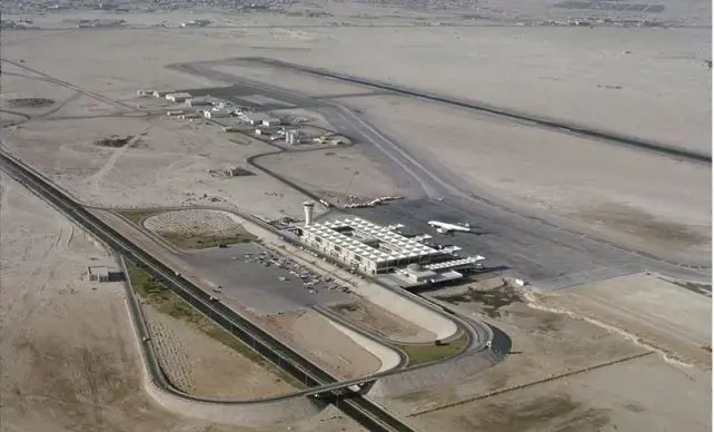 مطار دبي قديماً. رحلة مع صور التاريخ