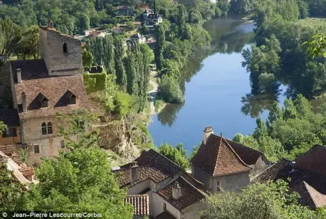 Tourists Flock to ‘France’s Favorite Village’