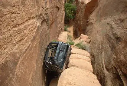 صور لأكثر طريق مميتة في العالم