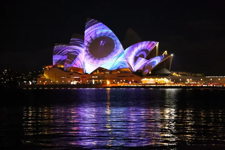 Laser Projection Gives The Sydney Opera House A Bright, Colorful Makeover 2