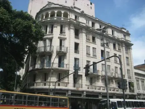 Le Paris motel in Rio to become a five-star hotel
