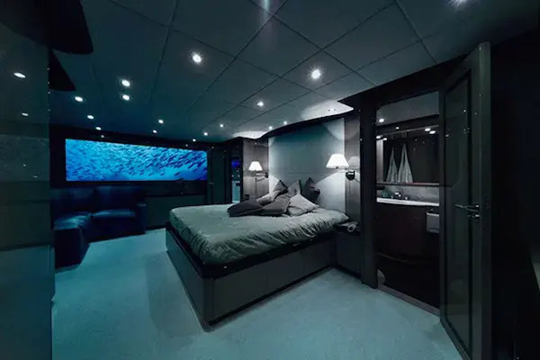 Submarine cruise for couples 2
