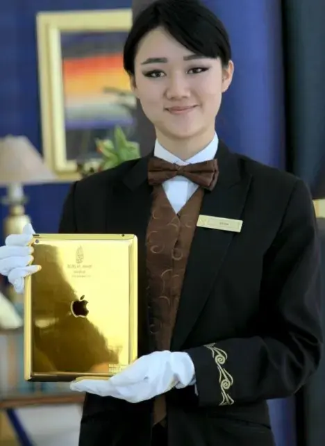 Dubai hotel to provide guests with gold iPad