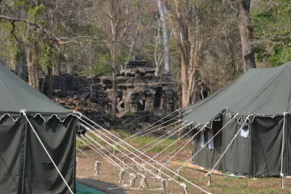 Vacation in luxury tents near Khmer Temples 2