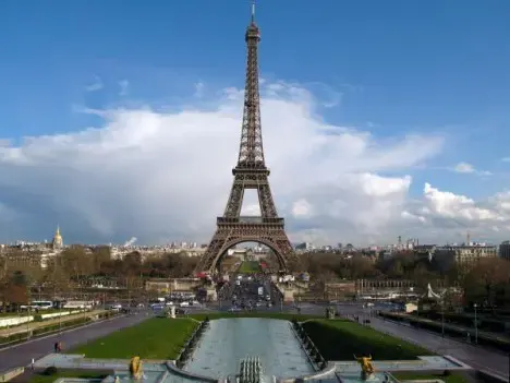 Eiffel Tower furniture to be auctioned in September