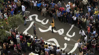 دول عربية وغربية تطلب من رعاياها عدم السفر إلى مصر في الوقت الحالي