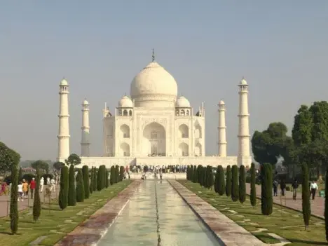 Dubai to build replica of Taj Mahal