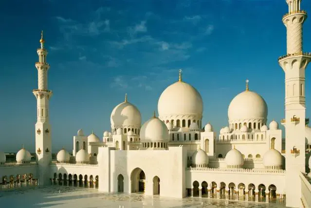 أبوظبي تستضيف القمة العالمية للسياحة الإسلامية