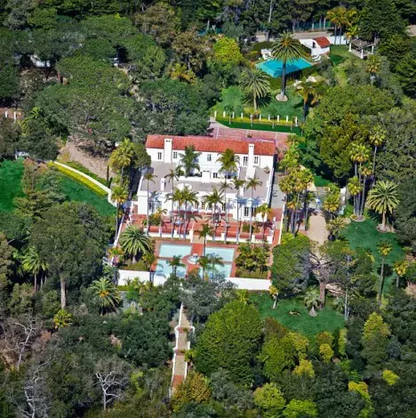 Rent ‘Scarface’ villa for the holiday