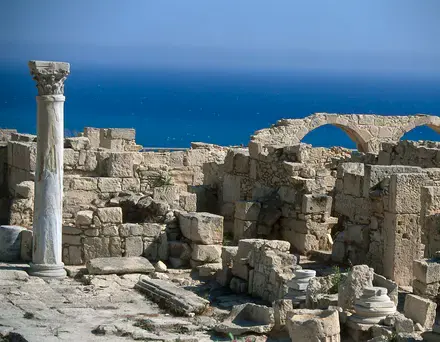 FCO warns Britons travelling to Cyprus over banking crisis