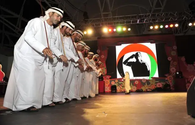 كم استقبلت القرية العالمية بدبي في يومها الأول؟