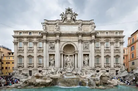 Fendi to fund Trevi Fountain repairs in Rome