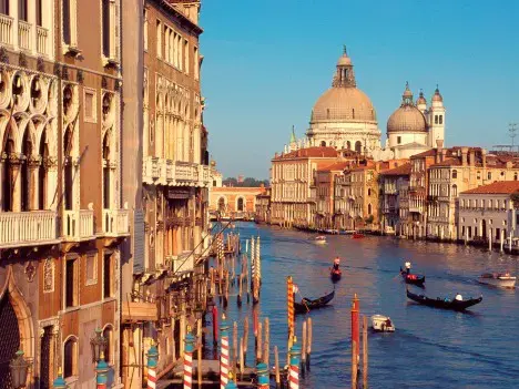 Top 25 travel destinations of 2013