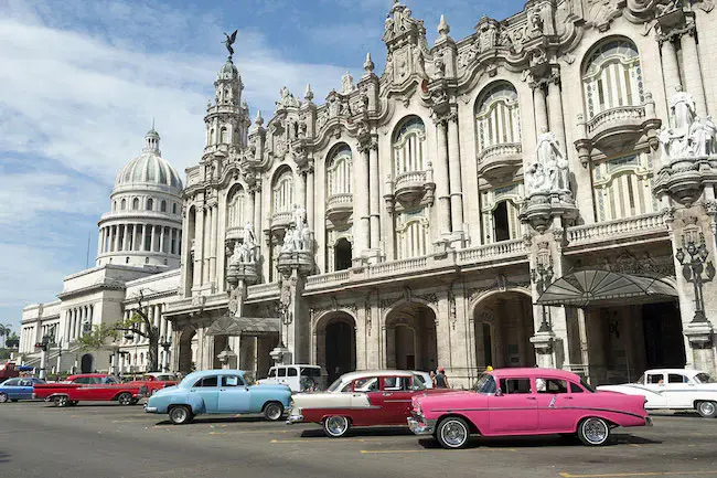 United Airlines starting service to Cuba