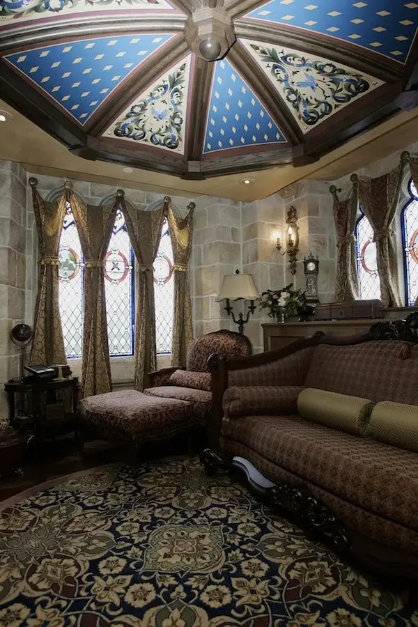 Inside Disney’s Cinderella Castle, The Most Exclusive Hotel Room 4