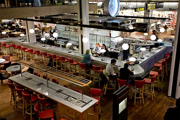 Top 10 airport restaurants in the world 2013