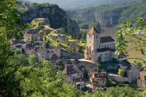Tourists Flock to ‘France’s Favorite Village’