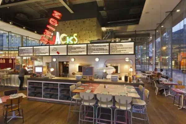 Top 10 airport restaurants in the world 2013