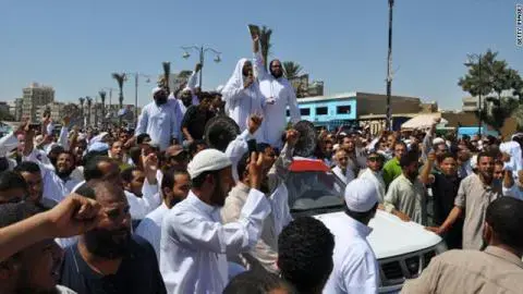 مصر تعلّق رحلات السياحة الإيرانية بعد أسبوع من انطلاقها