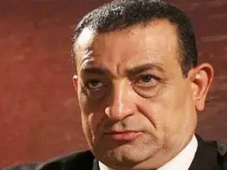 سائح يمني يثير ضجة بشوارع القاهرة