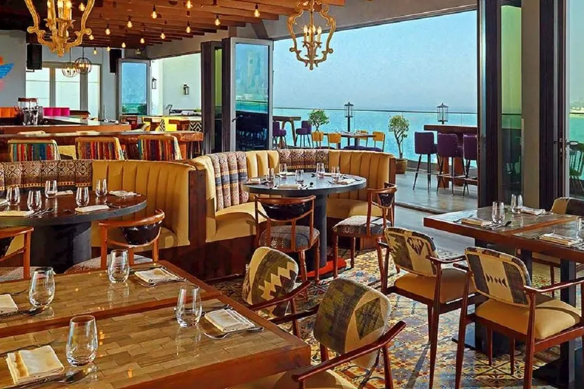 Luchador, Aloft Palm Jumeirah