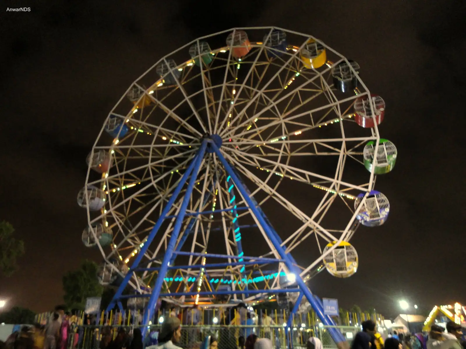 Ferris wheel at Aladin Park, Karachi