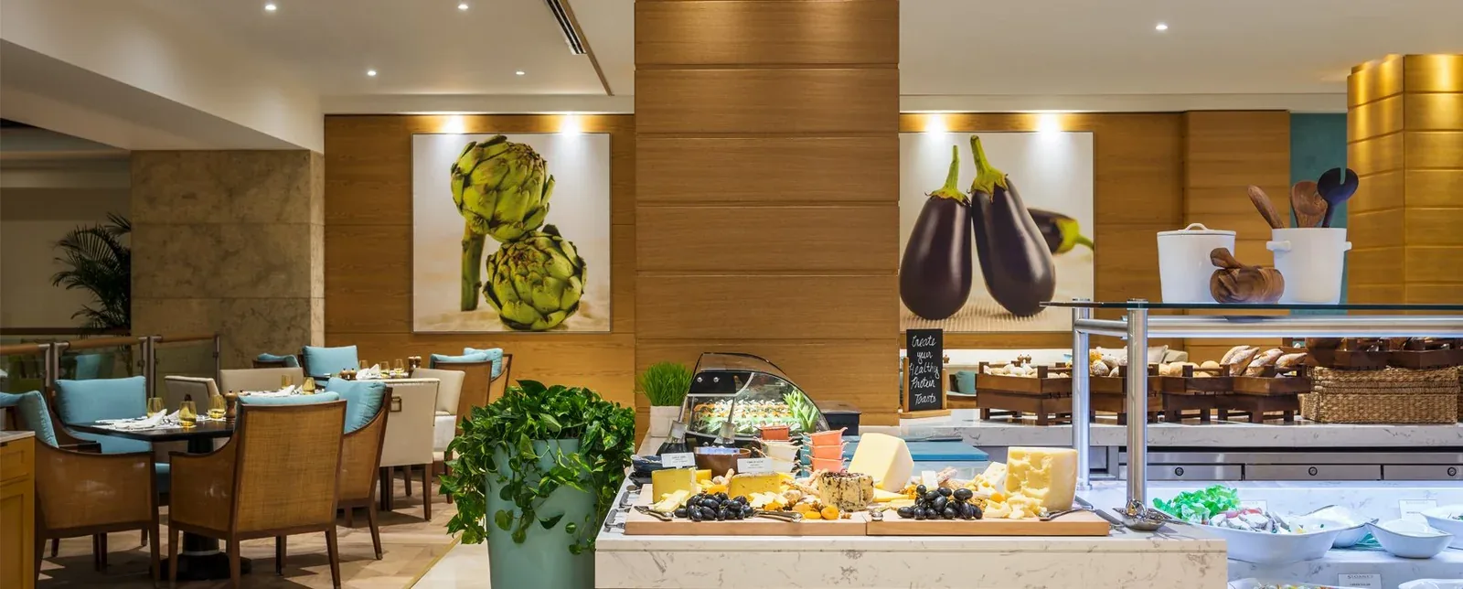 Sloane’s, Grosvenor House Dubai Marina, Dubai